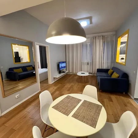 Stylish Downtown Balcony Apartment