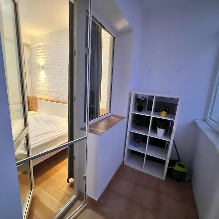 Apartment Stylish Downtown Balcony *
