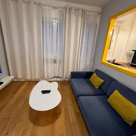 Stylish Downtown Balcony Apartment